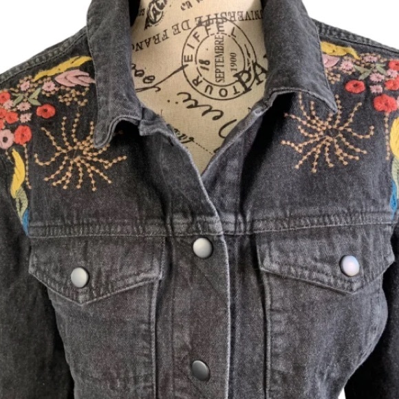 Mi ami women’s M embroidered black denim jacket - Picture 2 of 12